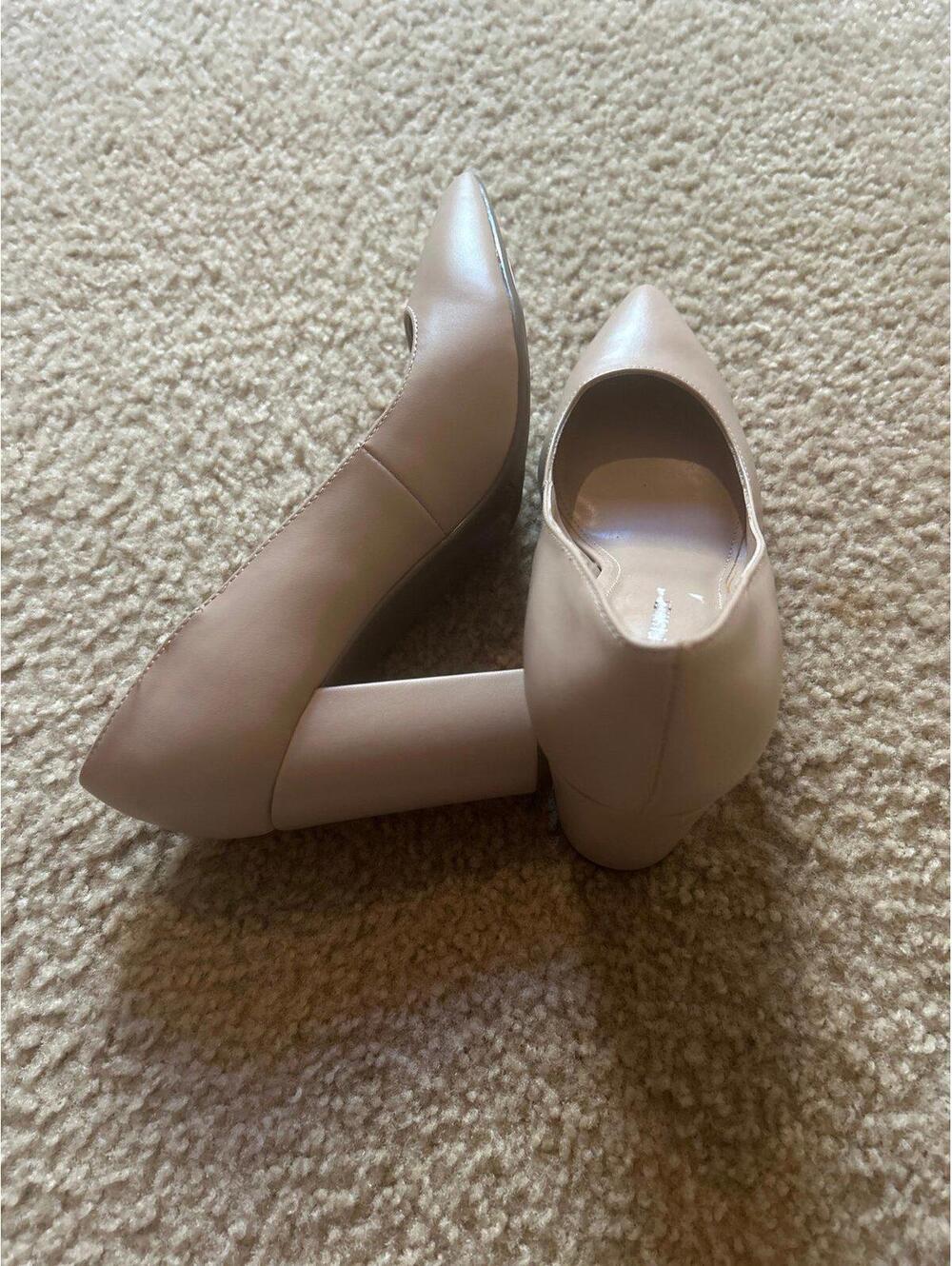 A25 Marc fisher heels size 8.5 81/2 medium - Picture 2 of 6